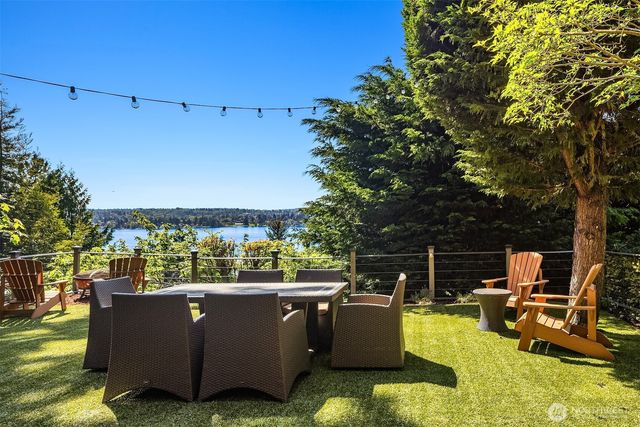 7447 W Mercer Way, Mercer Island, WA 98040