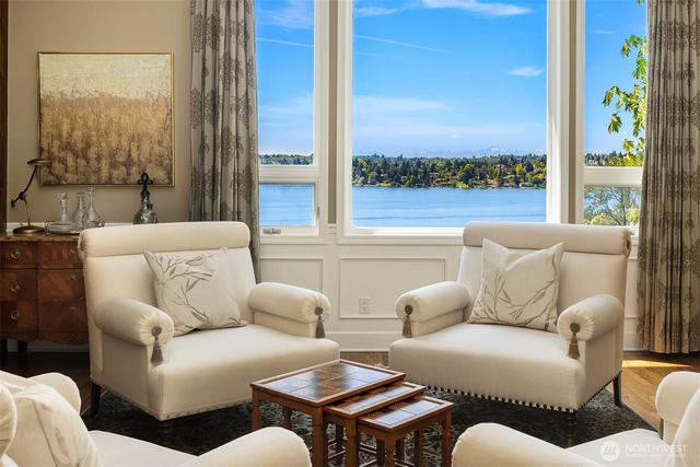 7447 W Mercer Way, Mercer Island, WA 98040