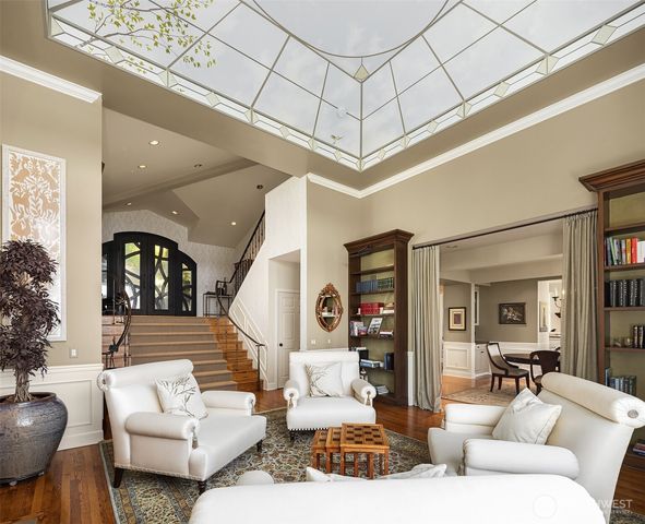 7447 W Mercer Way, Mercer Island, WA 98040