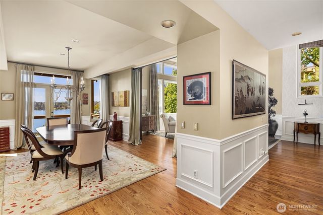 7447 W Mercer Way, Mercer Island, WA 98040