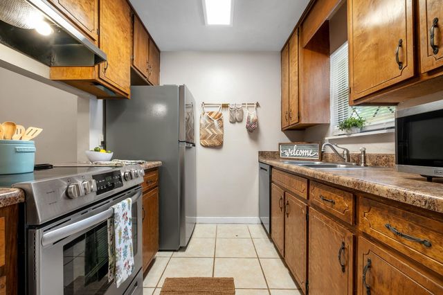 611 ACORN GROVE Court, Tallahassee, FL 32312