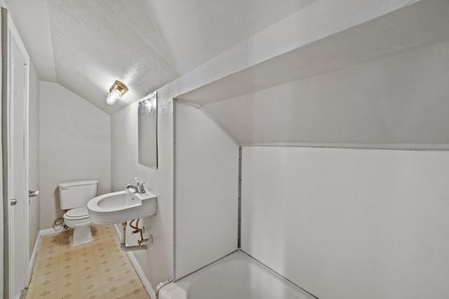 205 Stimpson Street, Baytown, TX 77520