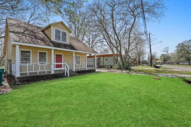 205 Stimpson Street, Baytown, TX 77520