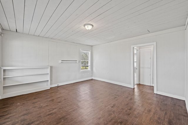 205 Stimpson Street, Baytown, TX 77520