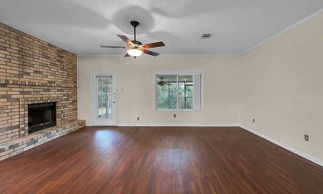 1013 December Drive, Hewitt, TX 76643