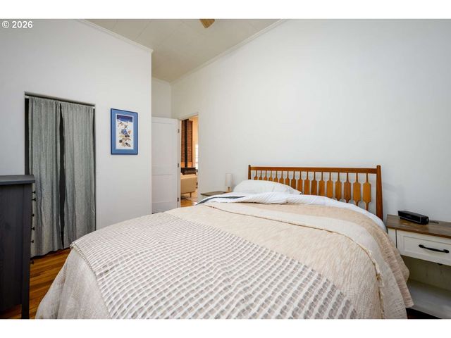 1511 JQ ADAMS St, Oregon City, OR 97045