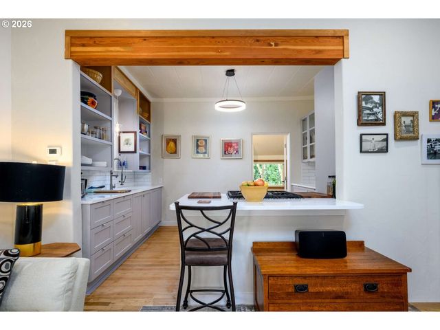 1511 JQ ADAMS St, Oregon City, OR 97045