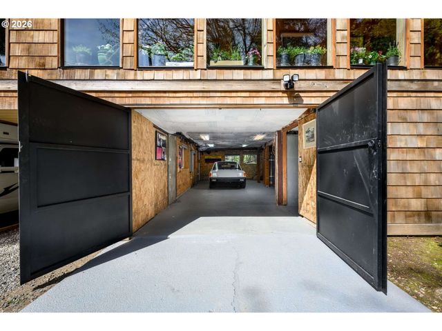 1511 JQ ADAMS St, Oregon City, OR 97045