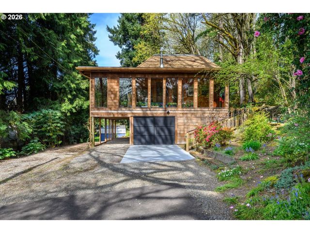 1511 JQ ADAMS St, Oregon City, OR 97045