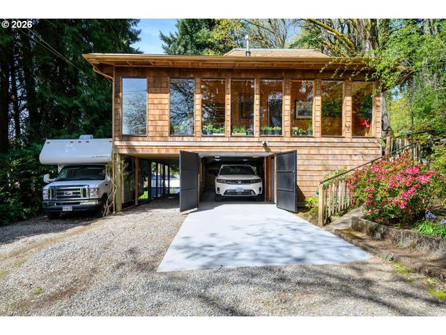 1511 JQ ADAMS St, Oregon City, OR 97045