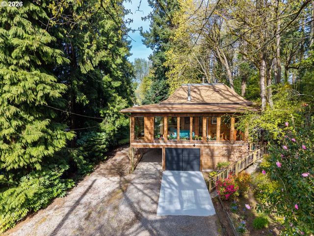 1511 JQ ADAMS St, Oregon City, OR 97045