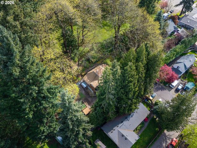 1511 JQ ADAMS St, Oregon City, OR 97045