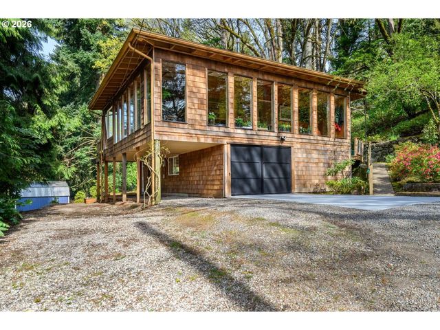 1511 JQ ADAMS St, Oregon City, OR 97045