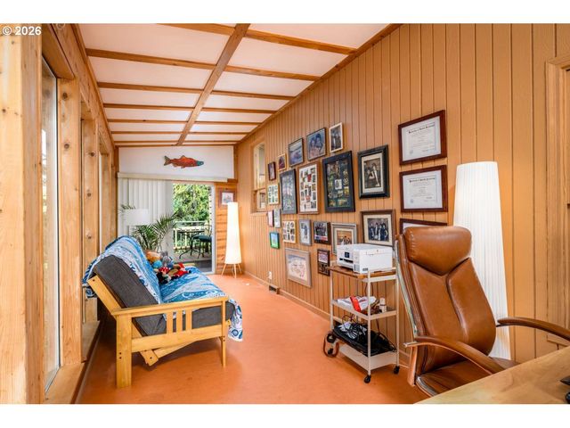 1511 JQ ADAMS St, Oregon City, OR 97045