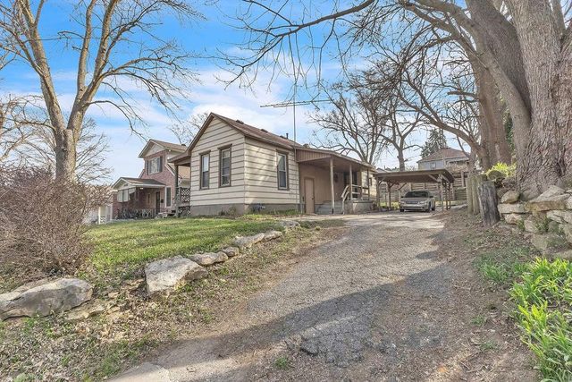 1401 N 12th Street, St Joseph, MO 64501