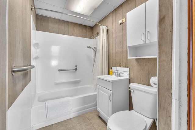 1401 N 12th Street, St Joseph, MO 64501