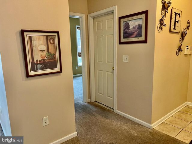 18 KYLE WAY, Ewing Twp, NJ 08560