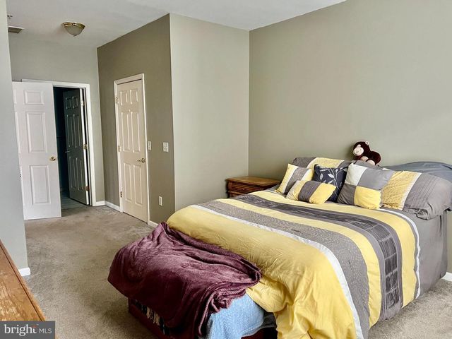 18 KYLE WAY, Ewing Twp, NJ 08560