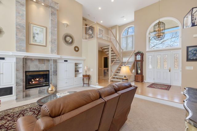 14704 White Oak Drive, Burnsville, MN 55337