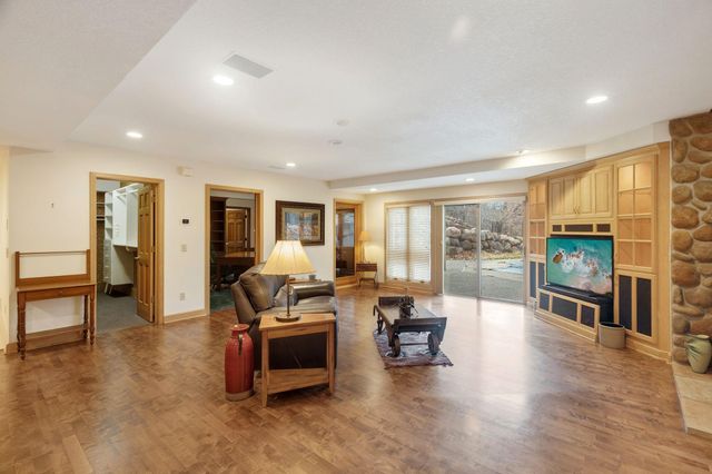 14704 White Oak Drive, Burnsville, MN 55337