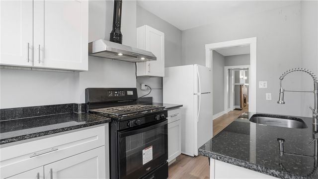 613 Paulson Ave, Lincoln Larimer, PA 15206