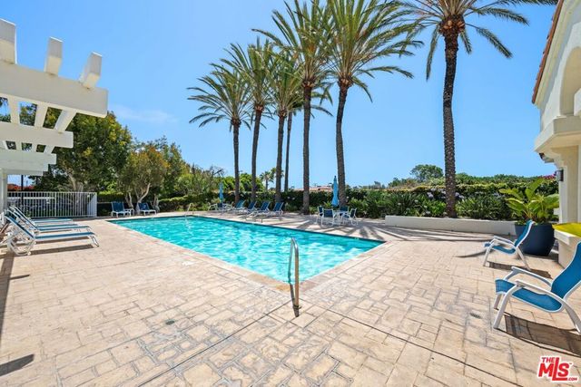 6475 Zuma View Place 133, Malibu, CA 90265