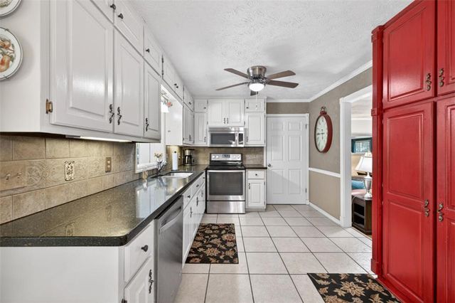 2844 Sardis Drive, Buford, GA 30519