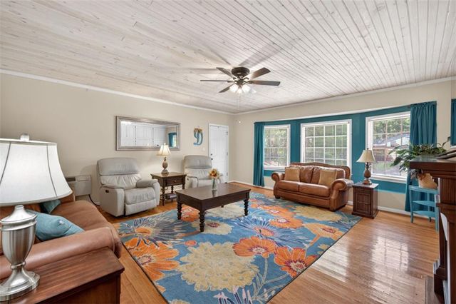 2844 Sardis Drive, Buford, GA 30519