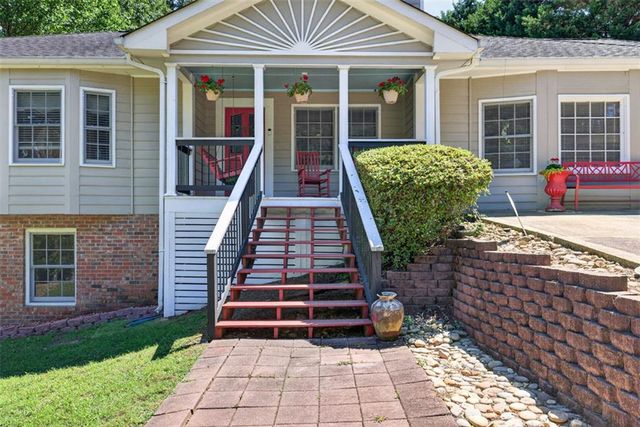 2844 Sardis Drive, Buford, GA 30519