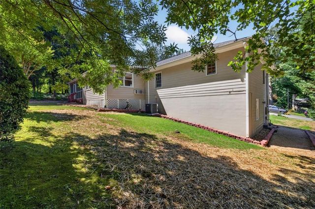 2844 Sardis Drive, Buford, GA 30519