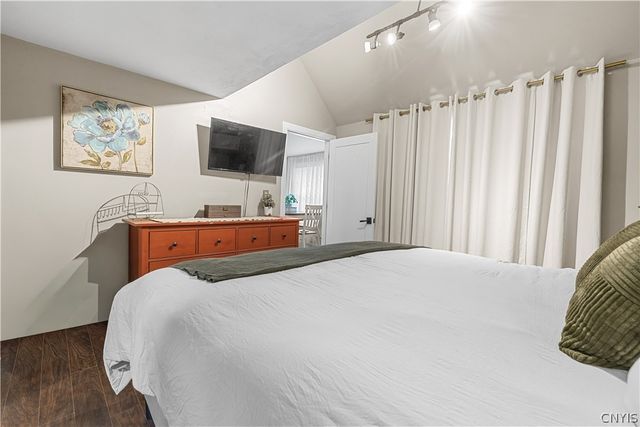 30 Allman Pl, New Hartford, NY 13413