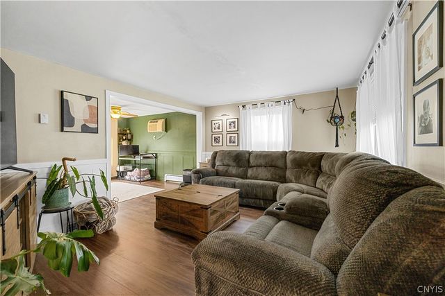 30 Allman Pl, New Hartford, NY 13413