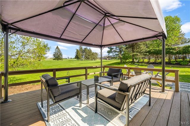 30 Allman Pl, New Hartford, NY 13413
