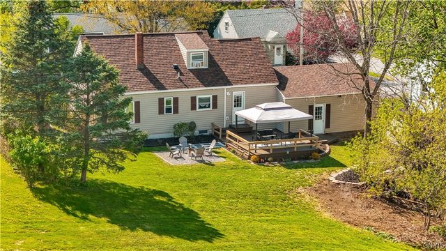 30 Allman Pl, New Hartford, NY 13413
