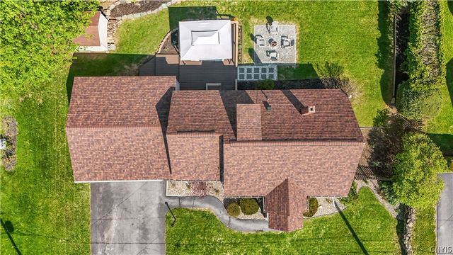 30 Allman Pl, New Hartford, NY 13413