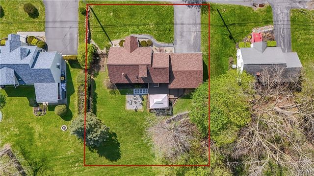 30 Allman Pl, New Hartford, NY 13413