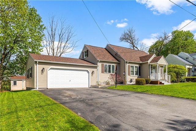 30 Allman Pl, New Hartford, NY 13413