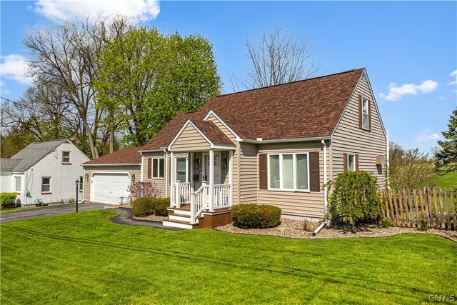 30 Allman Pl, New Hartford, NY 13413