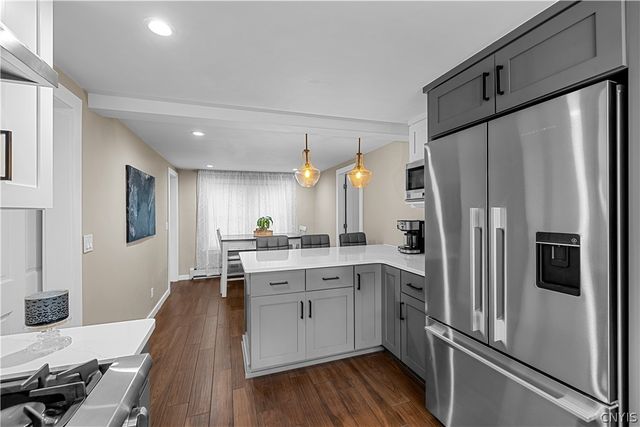 30 Allman Pl, New Hartford, NY 13413