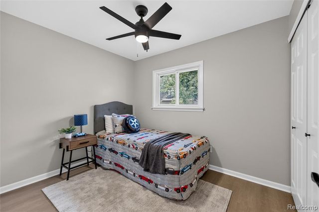 22116 W Brandon Street, Farmington, MI 48336