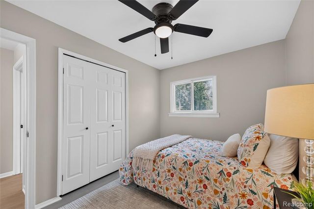 22116 W Brandon Street, Farmington, MI 48336