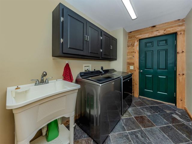 2450 FLAGAMI LANE, North Port, FL 34286