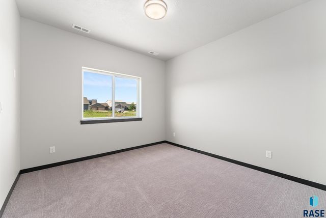 1230 N Titan St Street, Tea, SD 57064