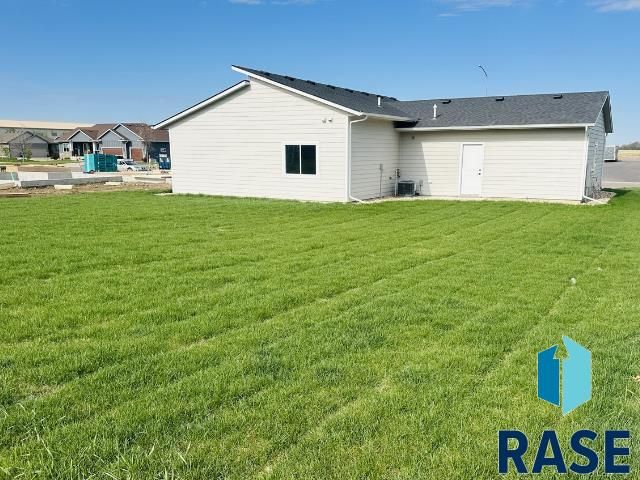 1230 N Titan St Street, Tea, SD 57064