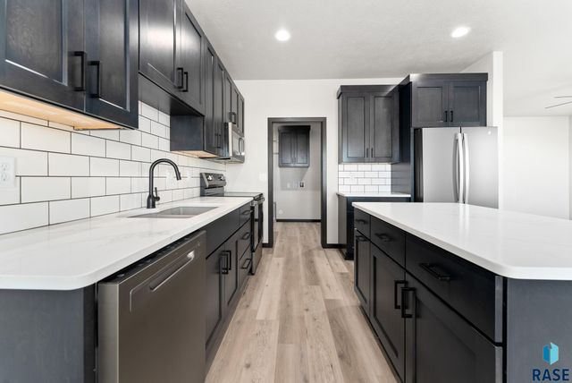 1230 N Titan St Street, Tea, SD 57064