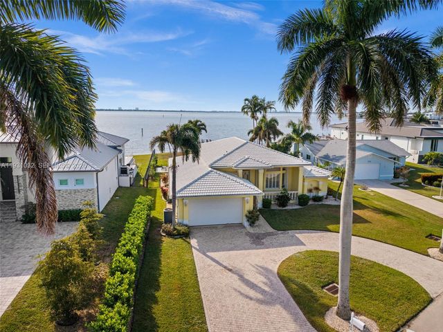 264 Bayshore Drive, Cape Coral, FL 33904