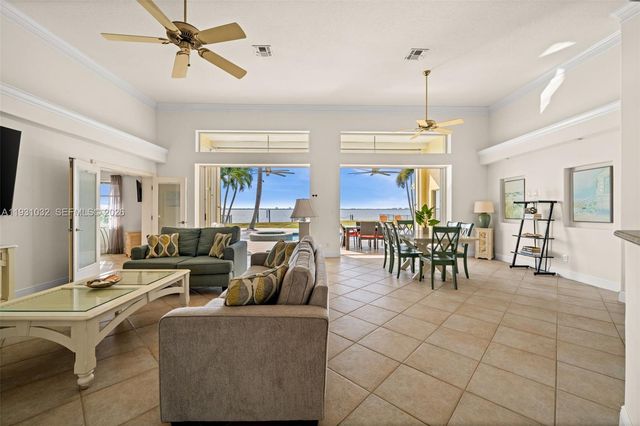 264 Bayshore Drive, Cape Coral, FL 33904