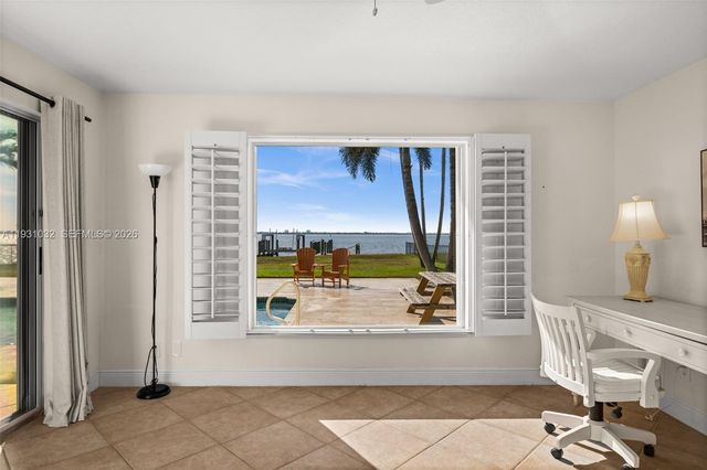 264 Bayshore Drive, Cape Coral, FL 33904