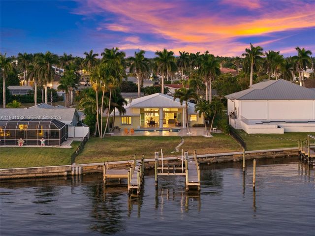 264 Bayshore Drive, Cape Coral, FL 33904