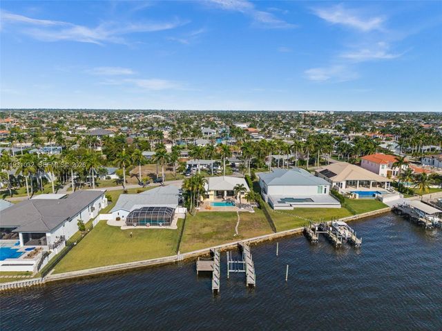 264 Bayshore Drive, Cape Coral, FL 33904